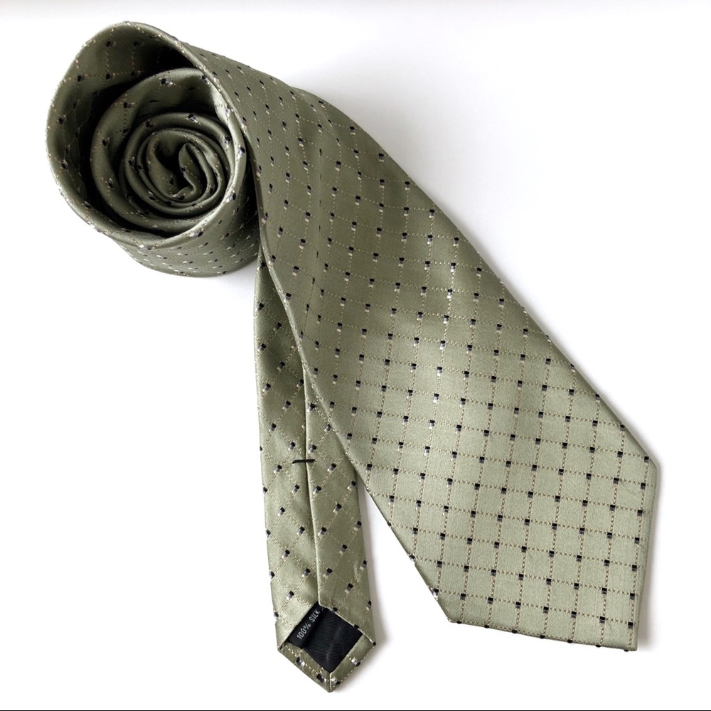 J. Ferrar Men’s Green Geometric 100% Silk Tie